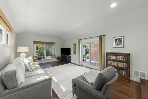 848 Woodland Drive Glen Ellyn IL 60137