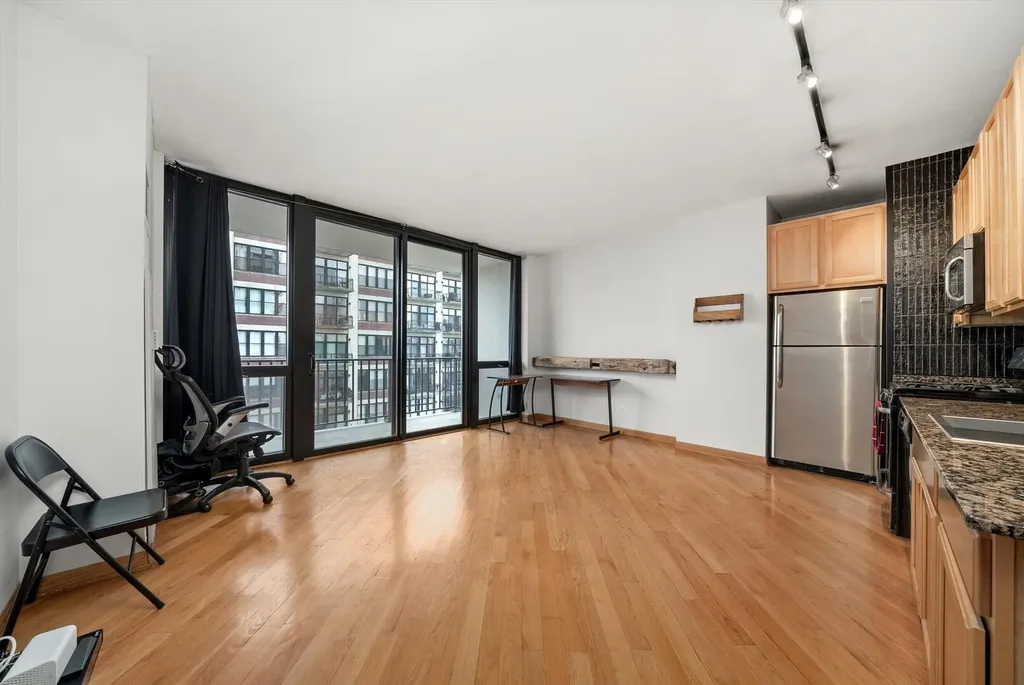 210 South Desplaines Street Chicago IL 60661