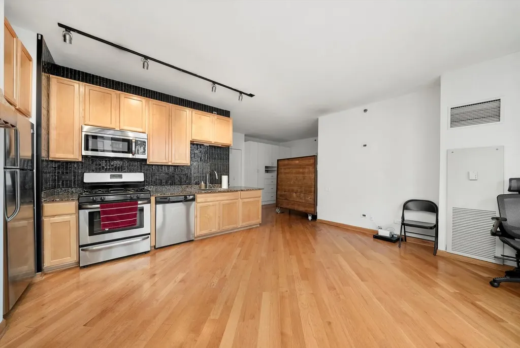 210 South Desplaines Street Chicago IL 60661