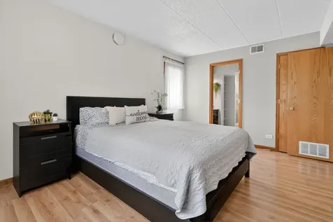 10571 Palos Place Palos Hills IL 60465