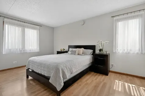10571 Palos Place Palos Hills IL 60465