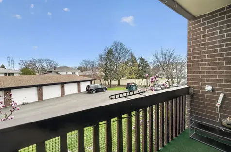 10571 Palos Place Palos Hills IL 60465