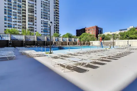 1555 North Sandburg Terrace Chicago IL 60610