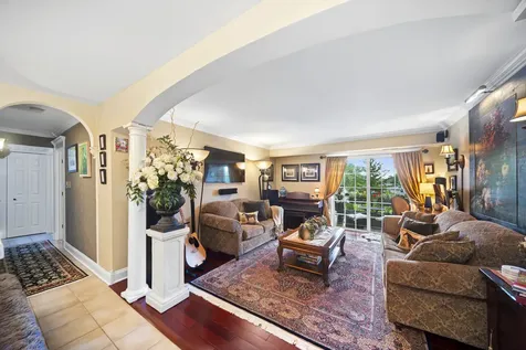1627 North Windsor Drive Arlington Heights IL 60004