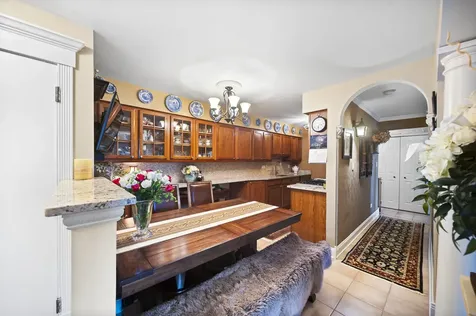 1627 North Windsor Drive Arlington Heights IL 60004