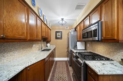 1627 North Windsor Drive Arlington Heights IL 60004