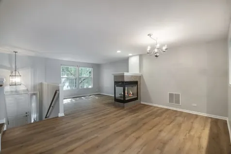 113 Blackhawk Court Wood Dale IL 60191