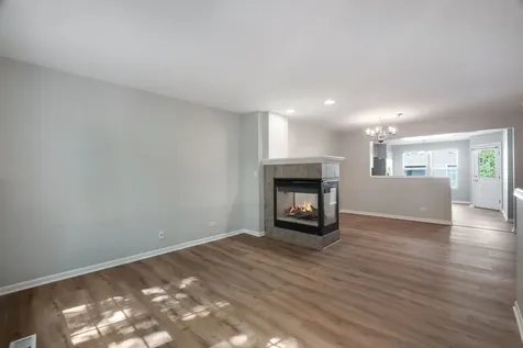 113 Blackhawk Court Wood Dale IL 60191