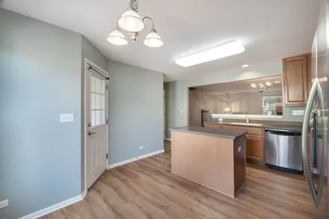 113 Blackhawk Court Wood Dale IL 60191