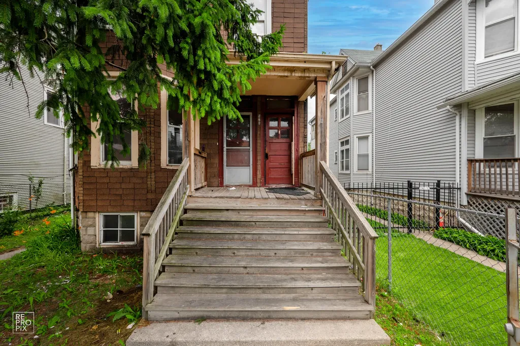 928 North Parkside Avenue Chicago IL 60651