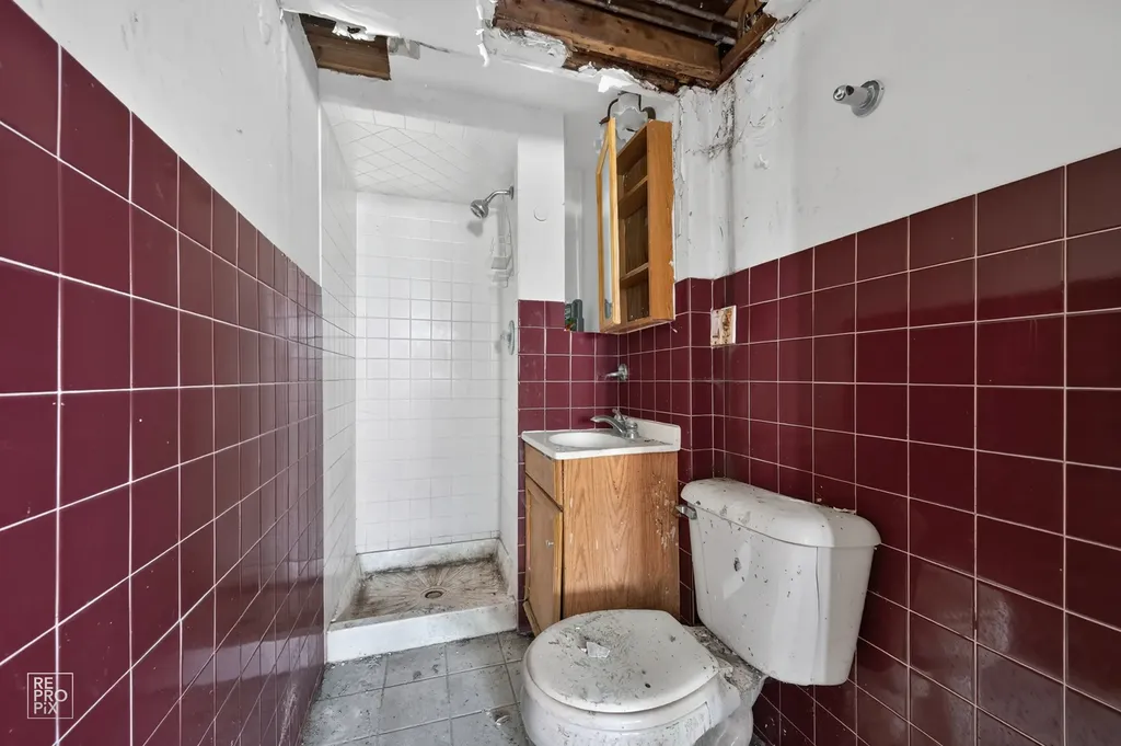 928 North Parkside Avenue Chicago IL 60651