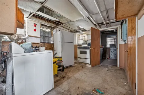 928 North Parkside Avenue Chicago IL 60651