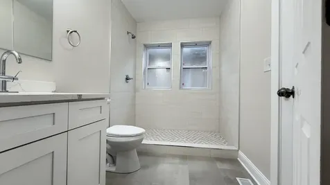 5821 West Gunnison Street Chicago IL 60630
