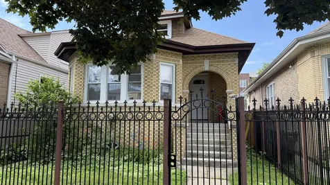 5821 West Gunnison Street Chicago IL 60630