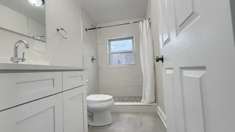 5821 West Gunnison Street Chicago IL 60630