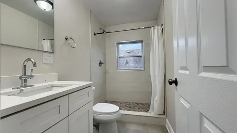 5821 West Gunnison Street Chicago IL 60630
