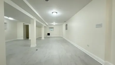 5821 West Gunnison Street Chicago IL 60630