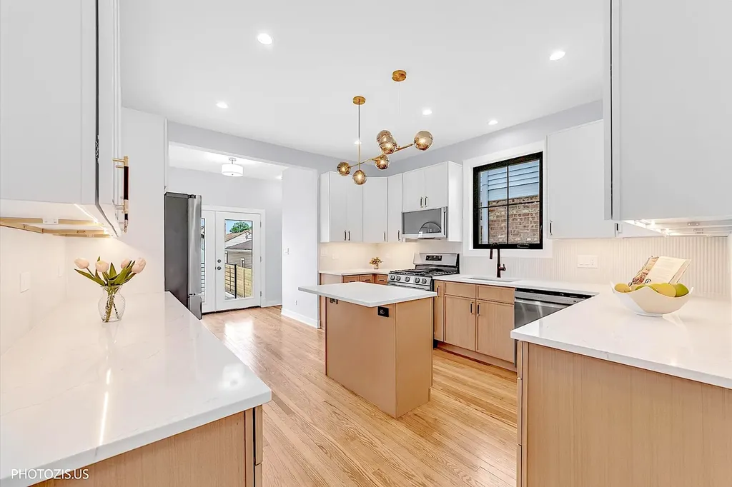 3625 North Nora Avenue Chicago IL 60634