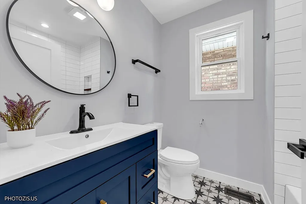 3625 North Nora Avenue Chicago IL 60634