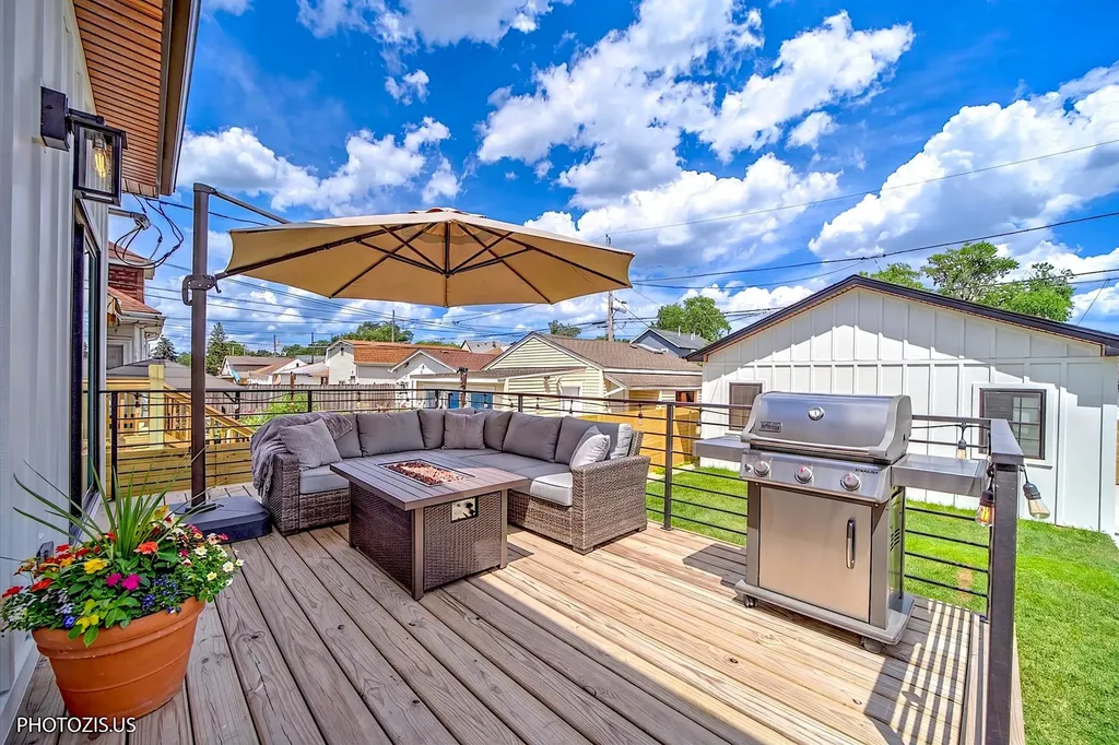 3625 North Nora Avenue Chicago IL 60634