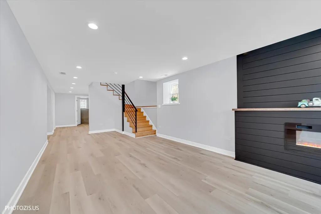 3625 North Nora Avenue Chicago IL 60634