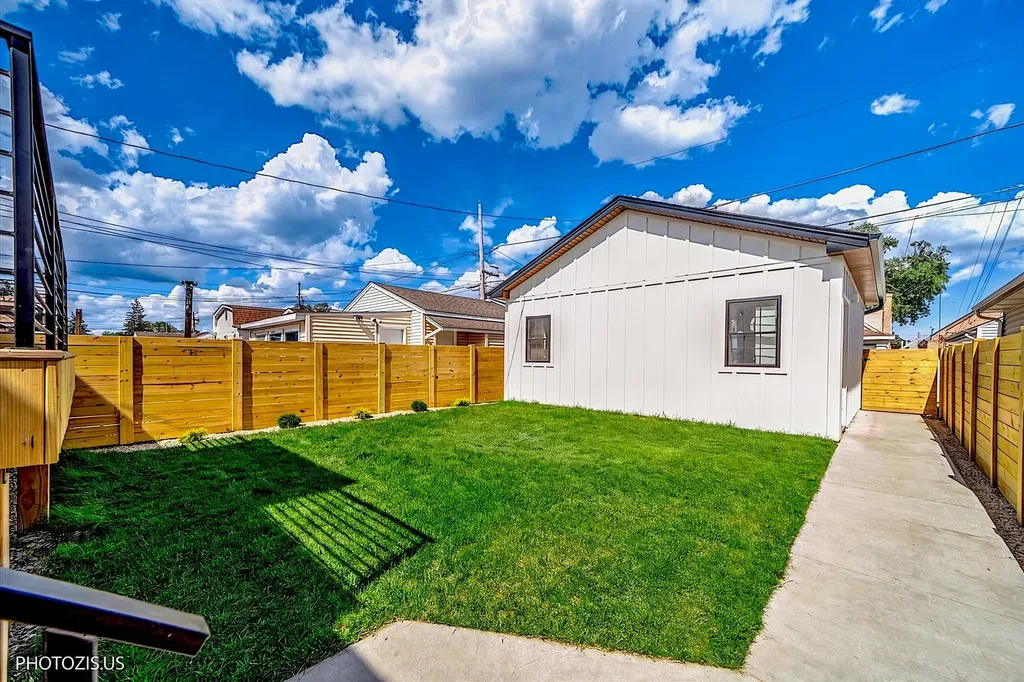 3625 North Nora Avenue Chicago IL 60634