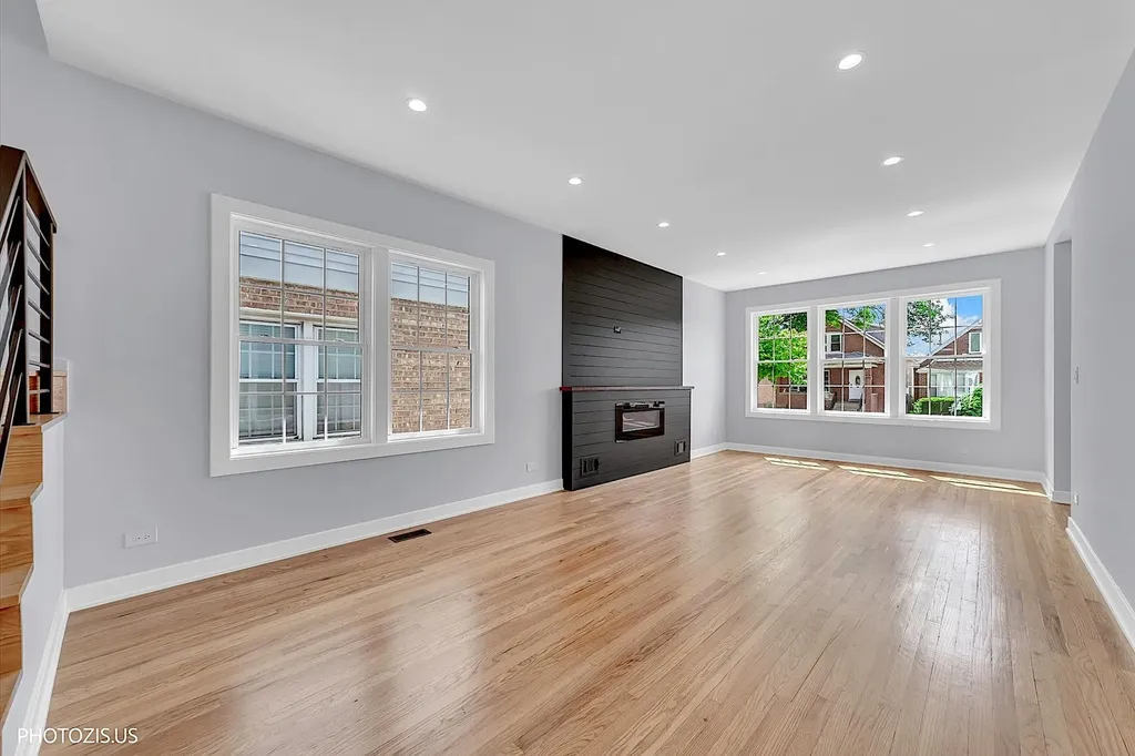 3625 North Nora Avenue Chicago IL 60634