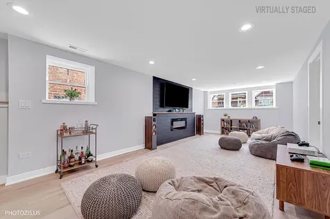 3625 North Nora Avenue Chicago IL 60634