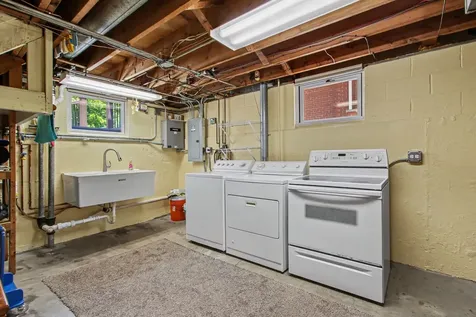 510 East 164th Place South Holland IL 60473
