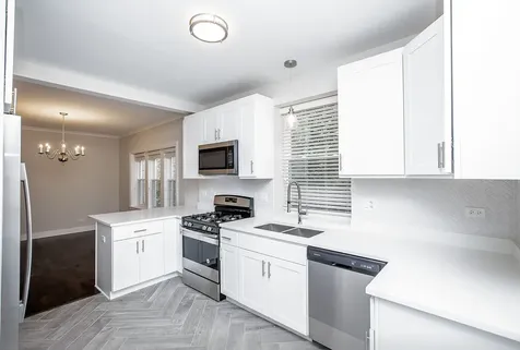 2648 West Lunt Avenue Chicago IL 60645