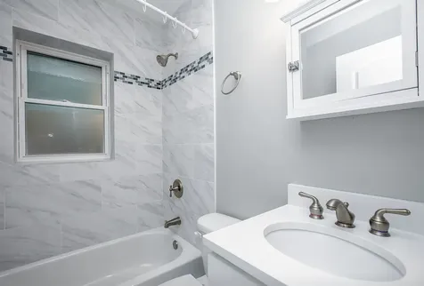 2648 West Lunt Avenue Chicago IL 60645