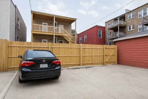 2648 West Lunt Avenue Chicago IL 60645