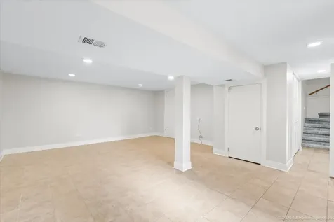 10141 Alice Court Oak Lawn IL 60453