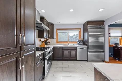 10141 Alice Court Oak Lawn IL 60453