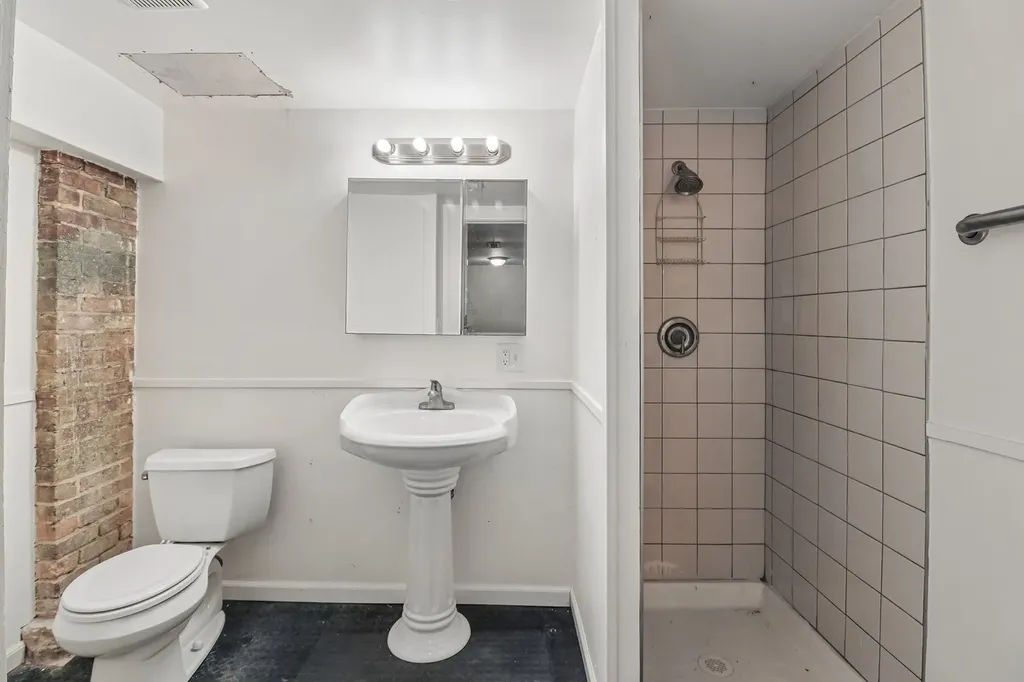 10540 South Maryland Avenue Chicago IL 60628