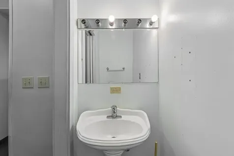 10540 South Maryland Avenue Chicago IL 60628