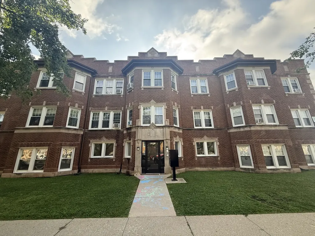 1941 South Kenilworth Avenue Berwyn IL 60402
