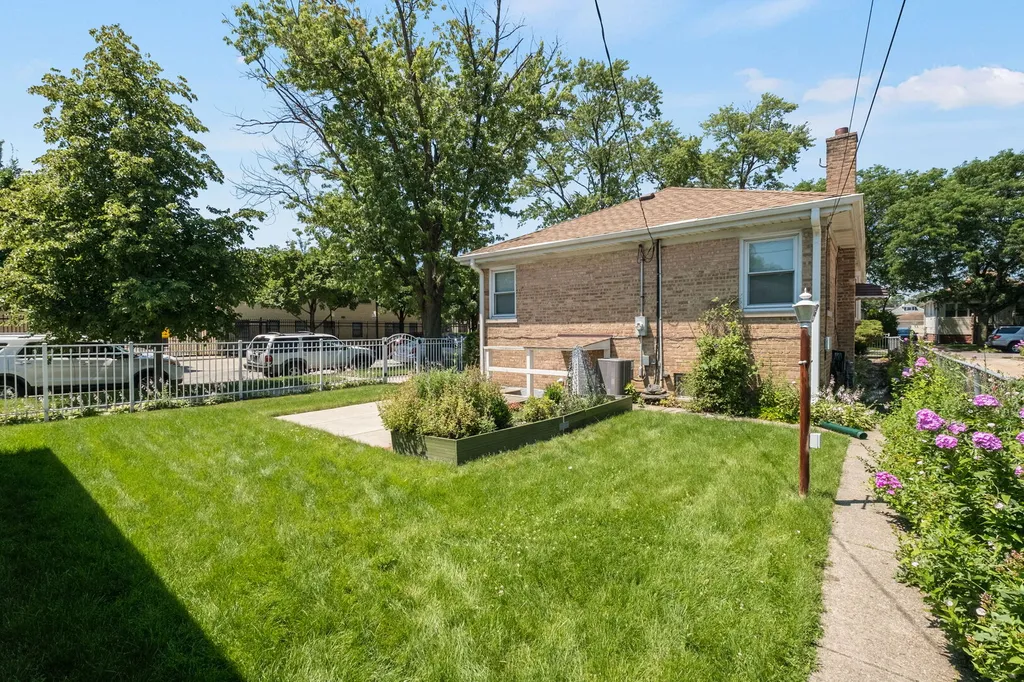 4301 North Mcvicker Avenue Chicago IL 60634