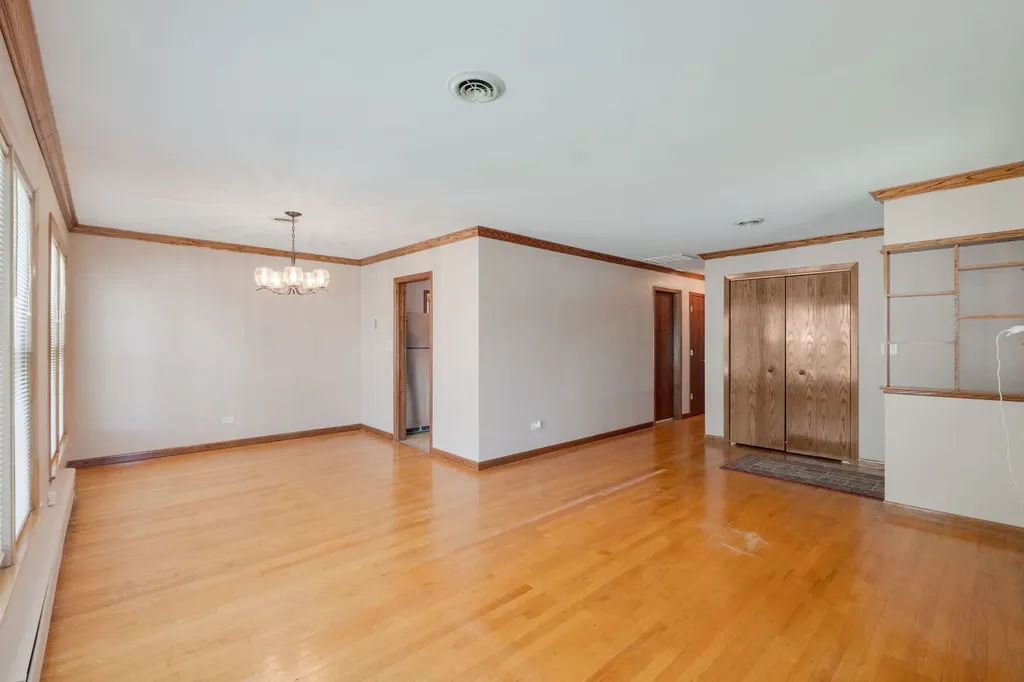 4301 North Mcvicker Avenue Chicago IL 60634