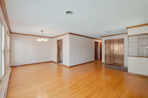 4301 North Mcvicker Avenue Chicago IL 60634