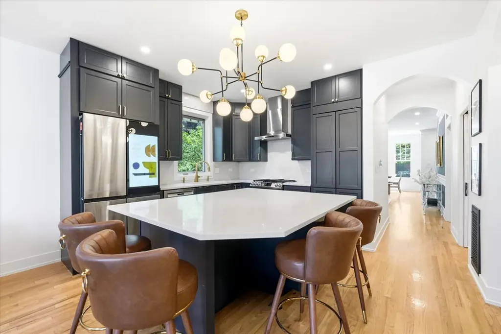 344 West Scott Street Chicago IL 60610