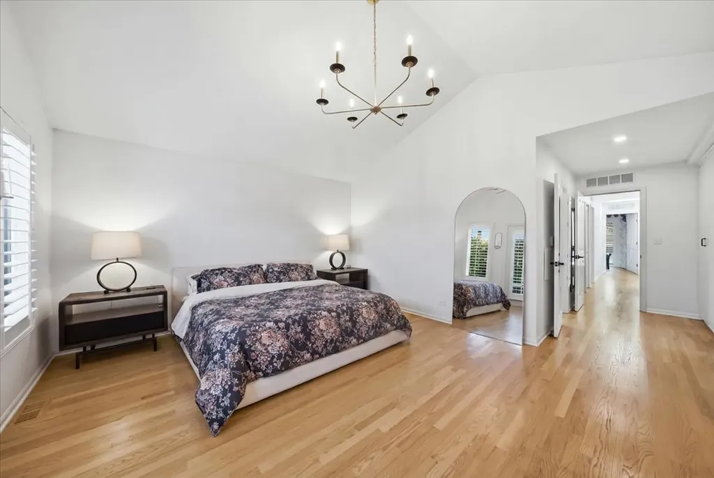 344 West Scott Street Chicago IL 60610