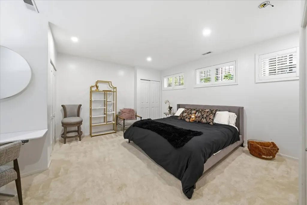 344 West Scott Street Chicago IL 60610