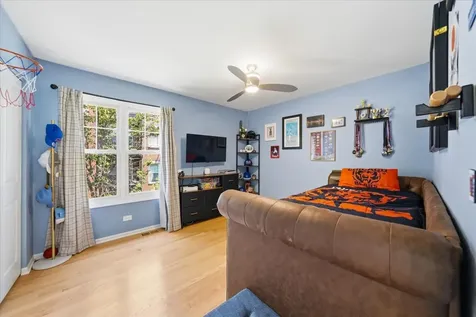 344 West Scott Street Chicago IL 60610