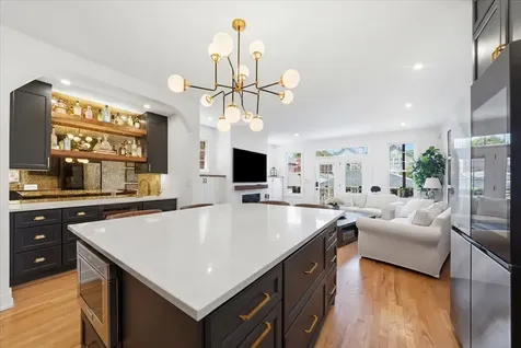 344 West Scott Street Chicago IL 60610