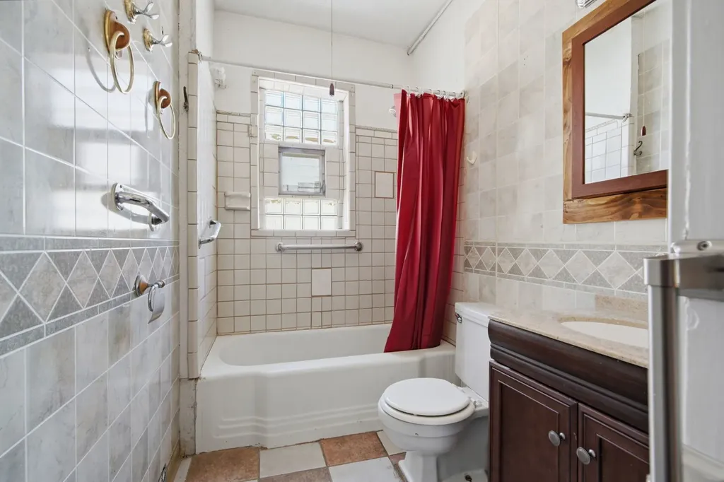 2829 South Lawndale Avenue Chicago IL 60623