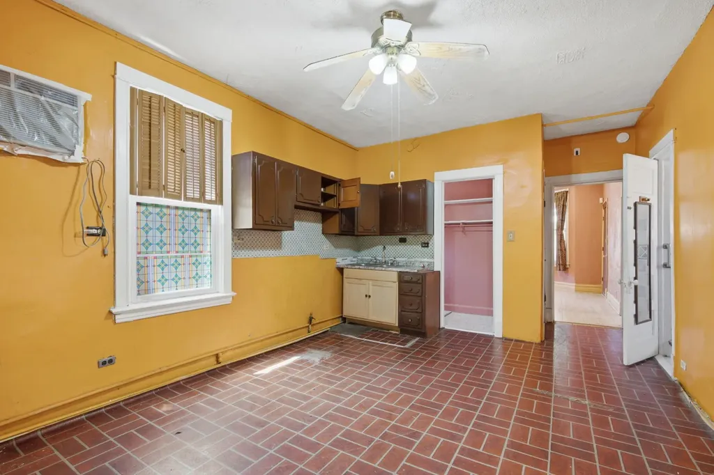 2829 South Lawndale Avenue Chicago IL 60623