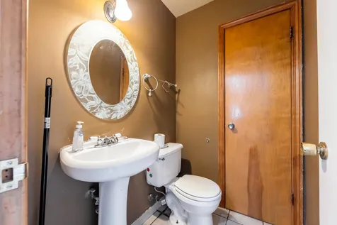 8841 Tulley Avenue Oak Lawn IL 60453
