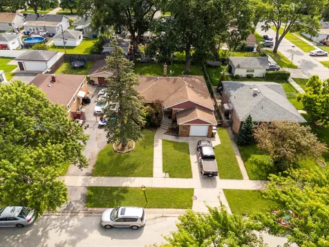 8841 Tulley Avenue Oak Lawn IL 60453