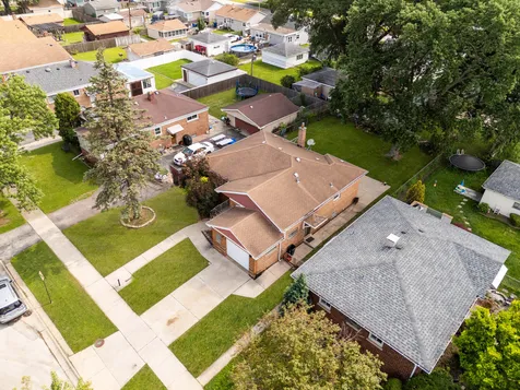 8841 Tulley Avenue Oak Lawn IL 60453